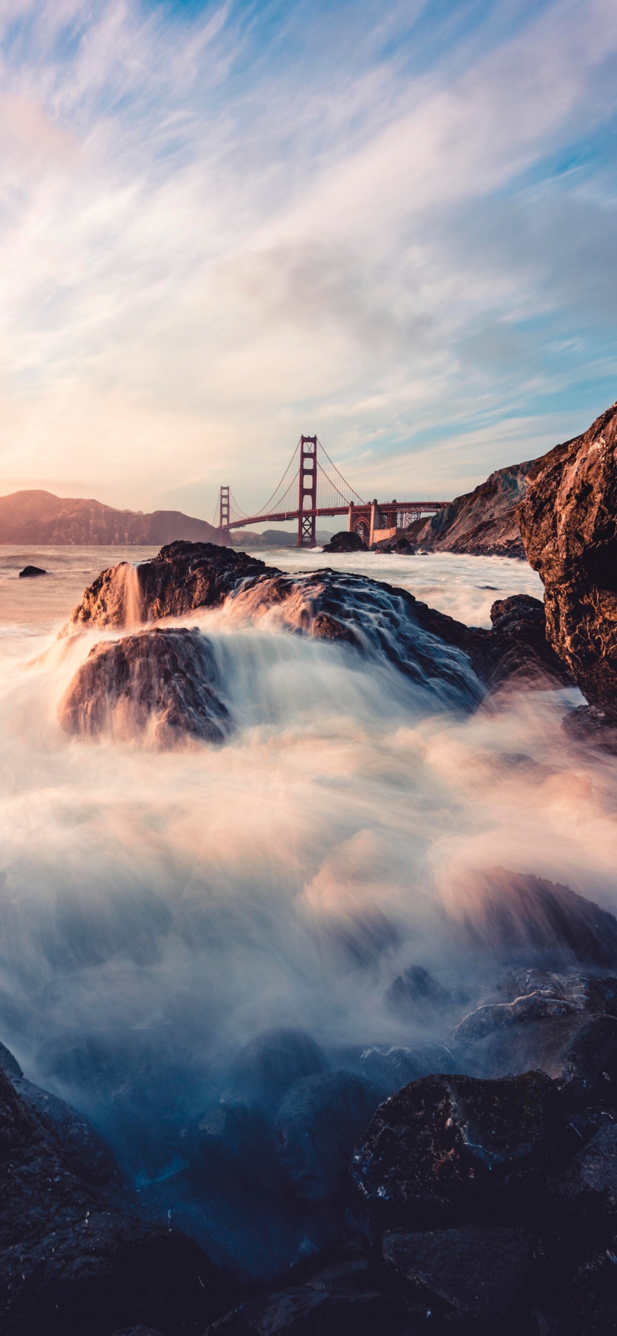 Televisión de Tecnología Dorada, Televisión Digital, Television, Agua, Los Recursos de Agua. Wallpaper in 1242x2688 Resolution