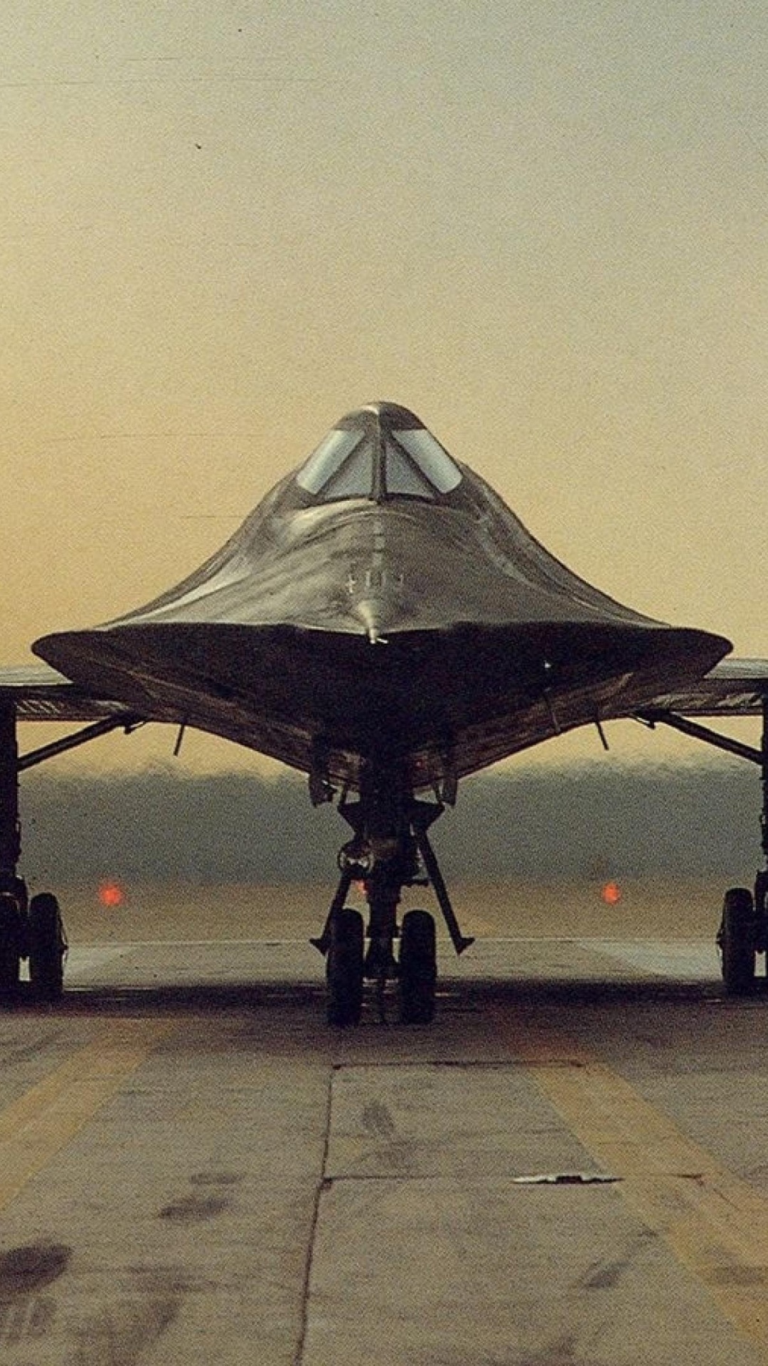 洛克希德SR-71黑鸟, 喷气式飞机, 洛克希德*马丁公司, 军用飞机, 航空 壁纸 1080x1920 允许