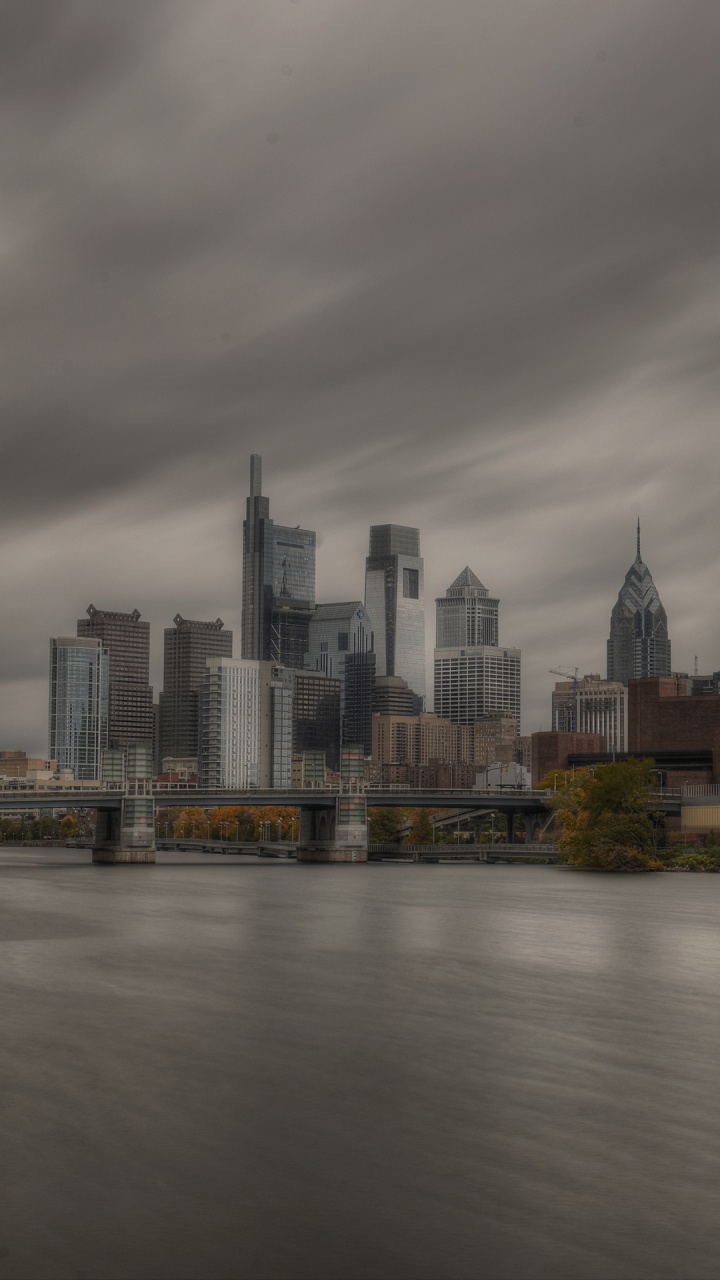Skyline, Cloud, Wasser, Gebäude, Wolkenkratzer. Wallpaper in 720x1280 Resolution