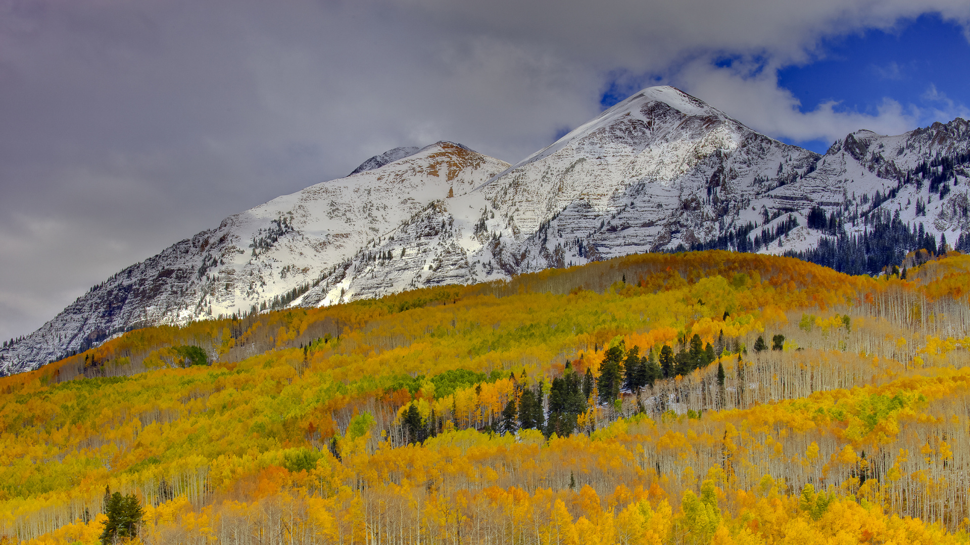 Montagne Couverte de Neige Pendant la Journée. Wallpaper in 1920x1080 Resolution