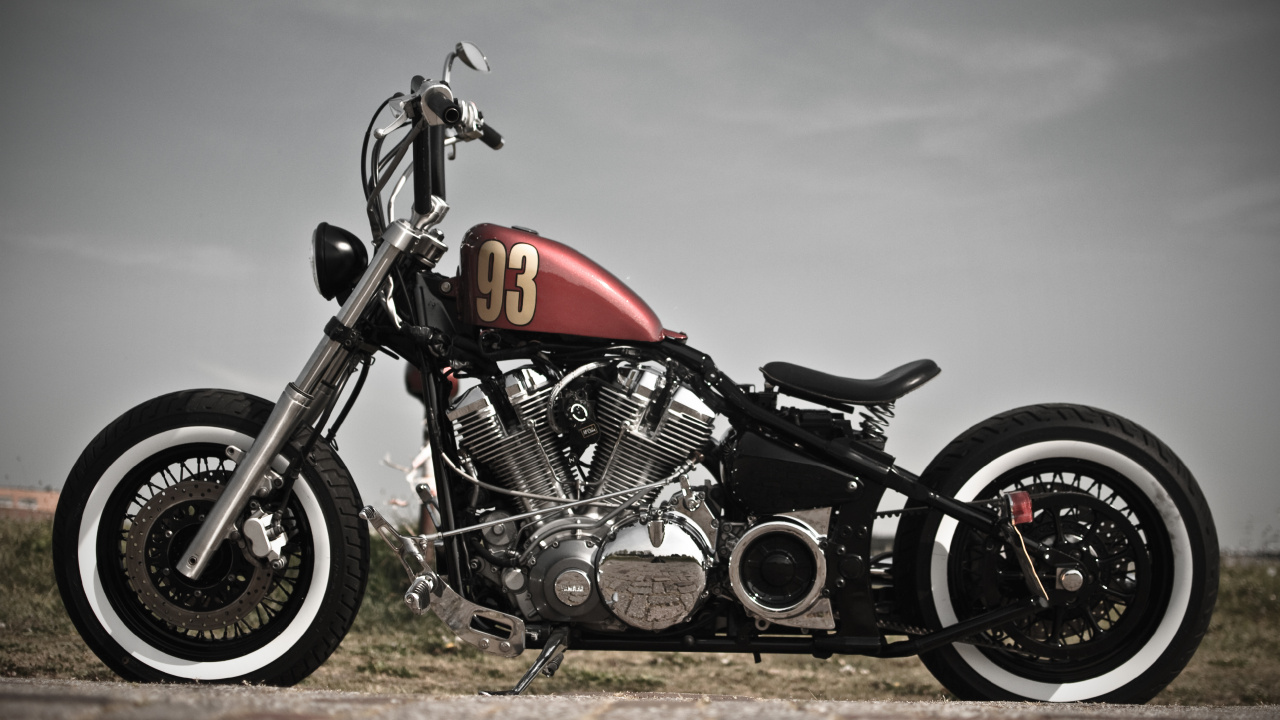 Red and Black Motorcycle on Brown Field. Wallpaper in 1280x720 Resolution