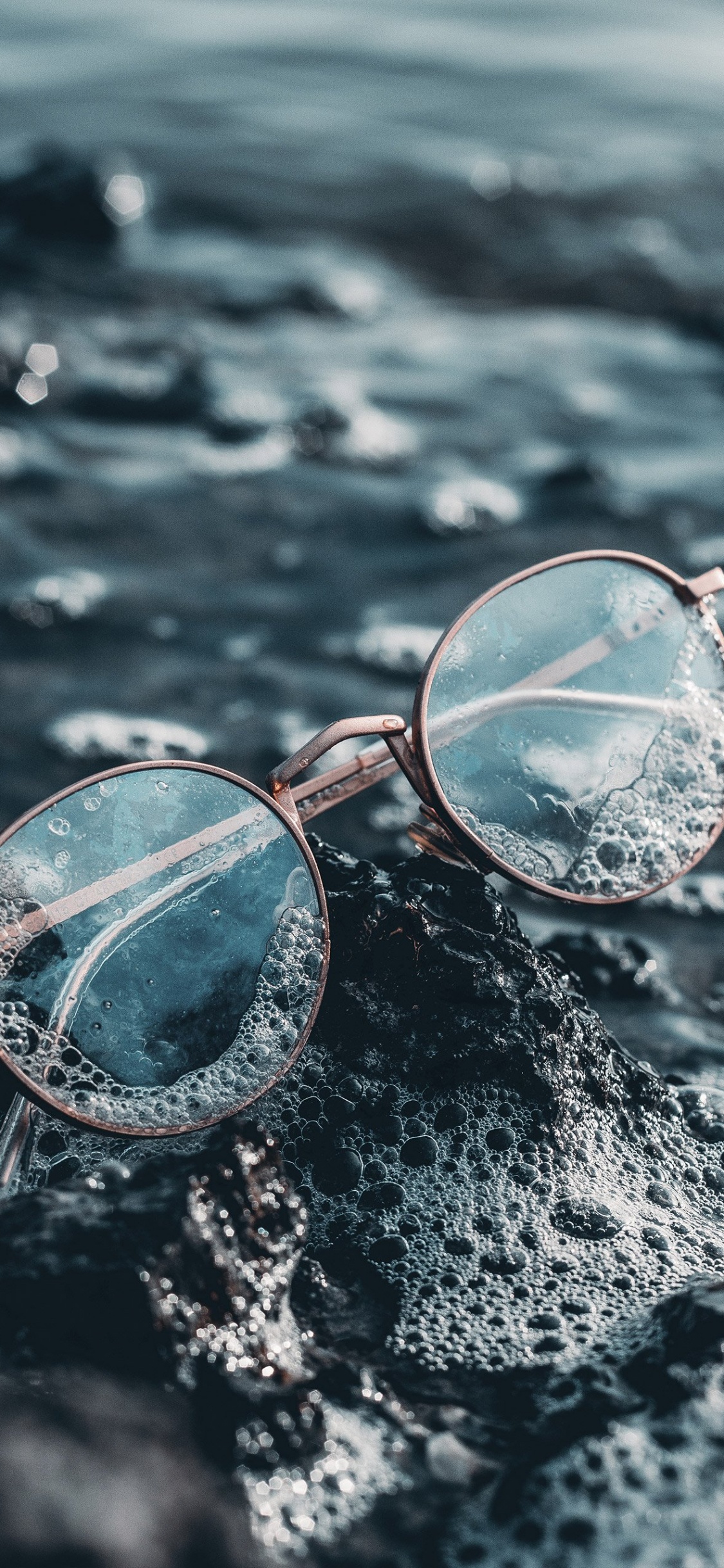 Glasses, Sunglasses, Aesthetics, Water, Water Resources. Wallpaper in 1125x2436 Resolution