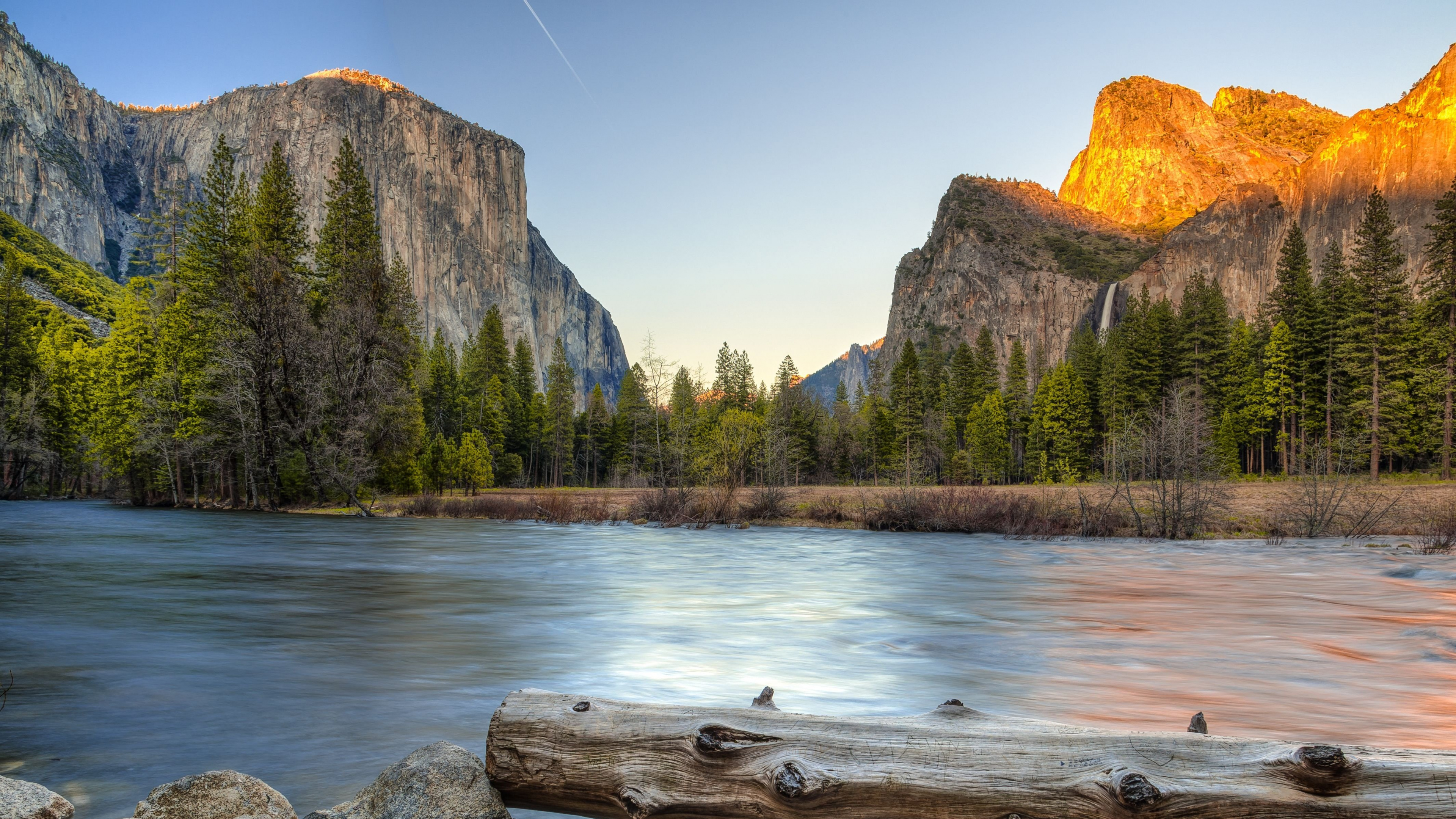 Brown Rocky Mountain Beside River During Daytime. Wallpaper in 3840x2160 Resolution