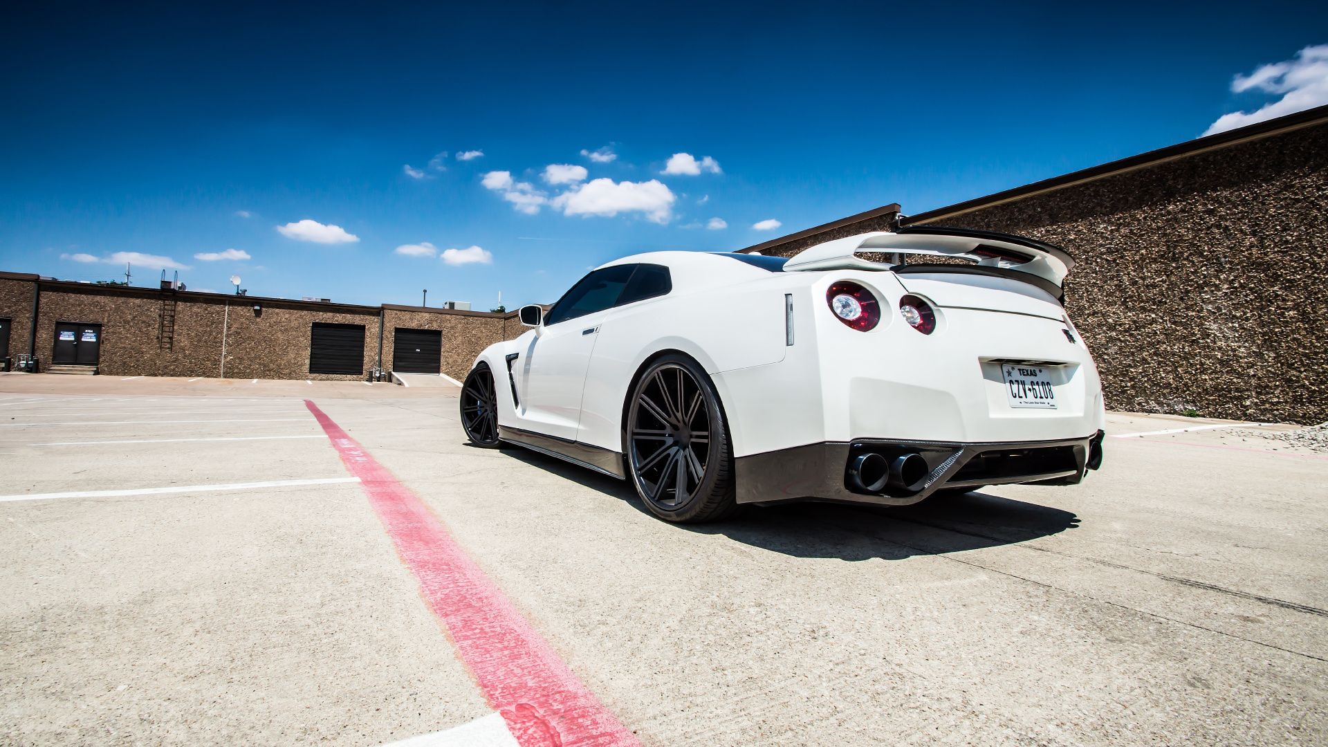 Porsche 911 Blanco en la Carretera Durante el Día. Wallpaper in 1920x1080 Resolution