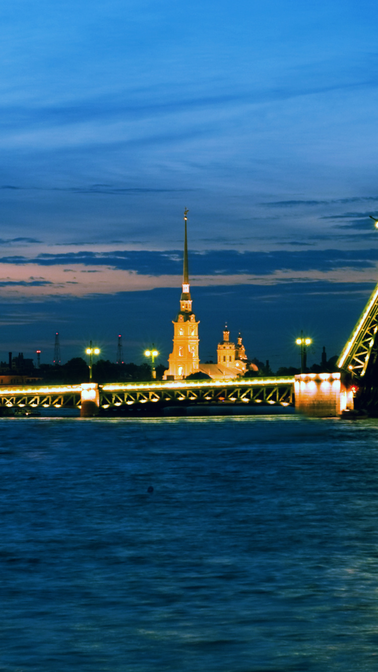 Horizon de la Ville Pendant la Nuit. Wallpaper in 750x1334 Resolution