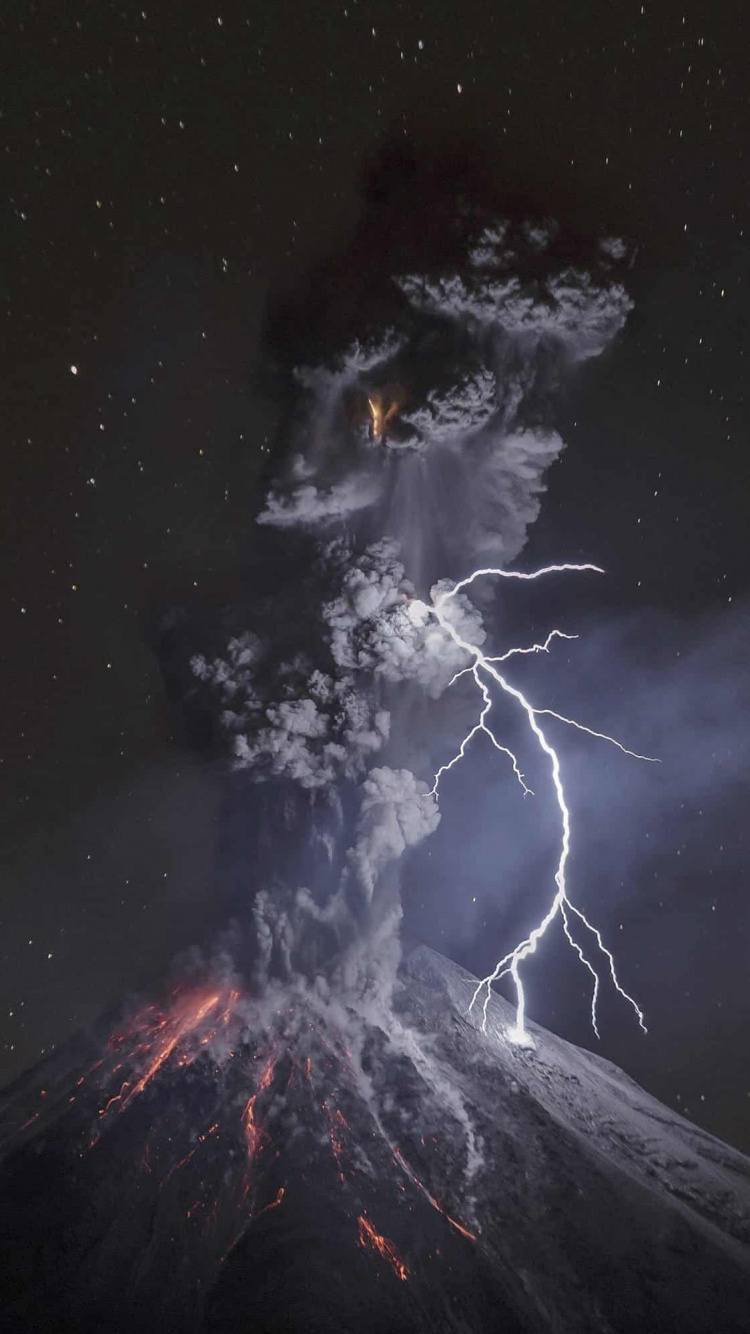 White Smoke Coming Out From Mountain. Wallpaper in 750x1334 Resolution