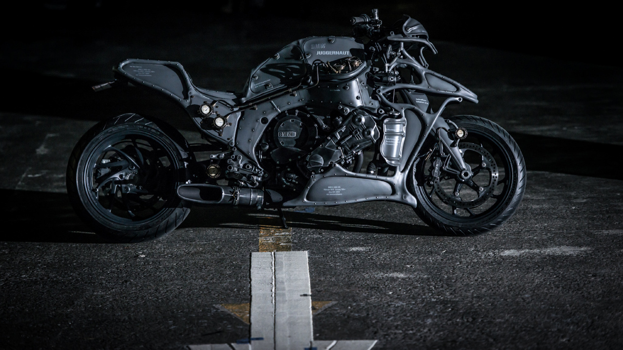 Schwarz-silbernes Cruiser-Motorrad. Wallpaper in 1280x720 Resolution