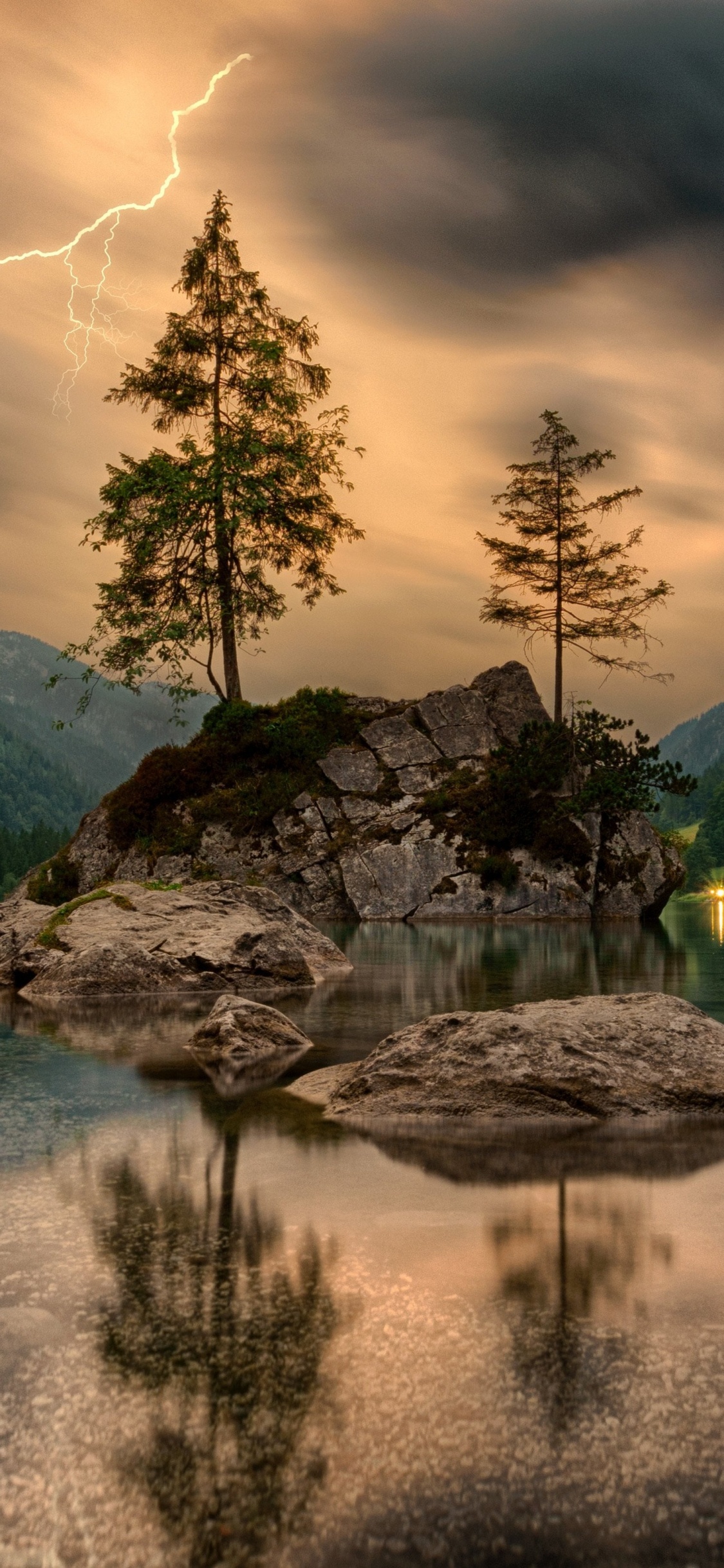 Cloud, Water, Plant, Mountain, Water Resources. Wallpaper in 1125x2436 Resolution