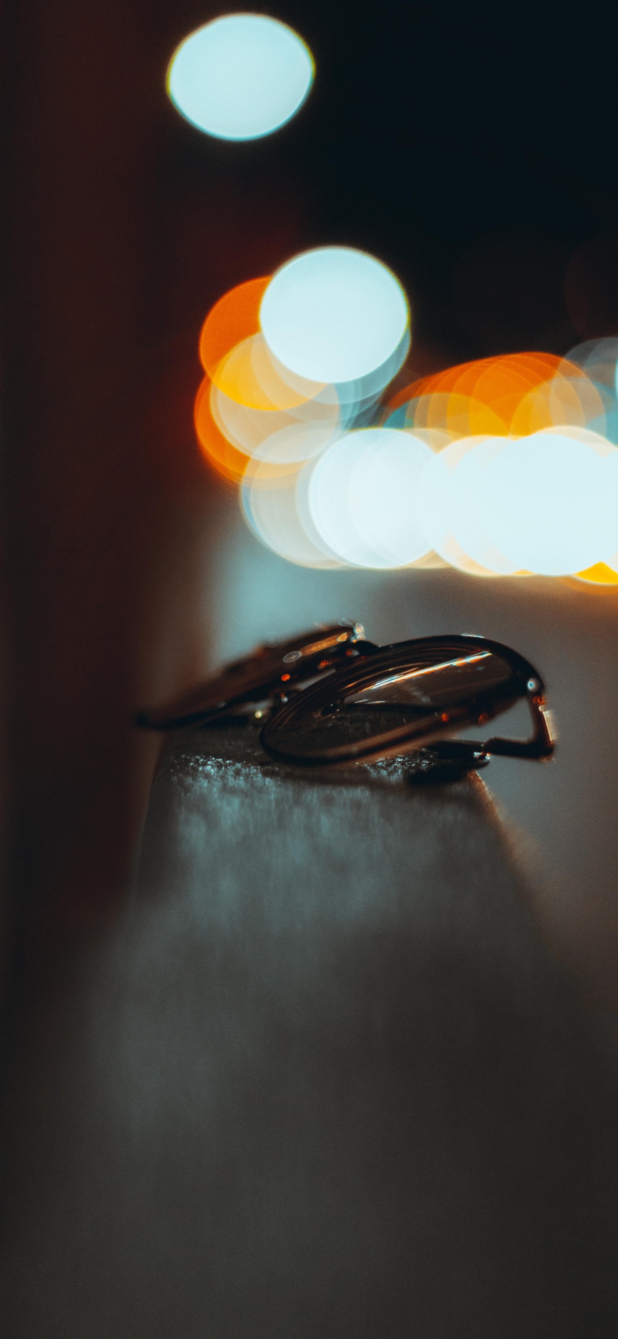 Licht, Automotive Lighting, Bernstein, Baum, Farbtöne Und Schattierungen. Wallpaper in 1242x2688 Resolution