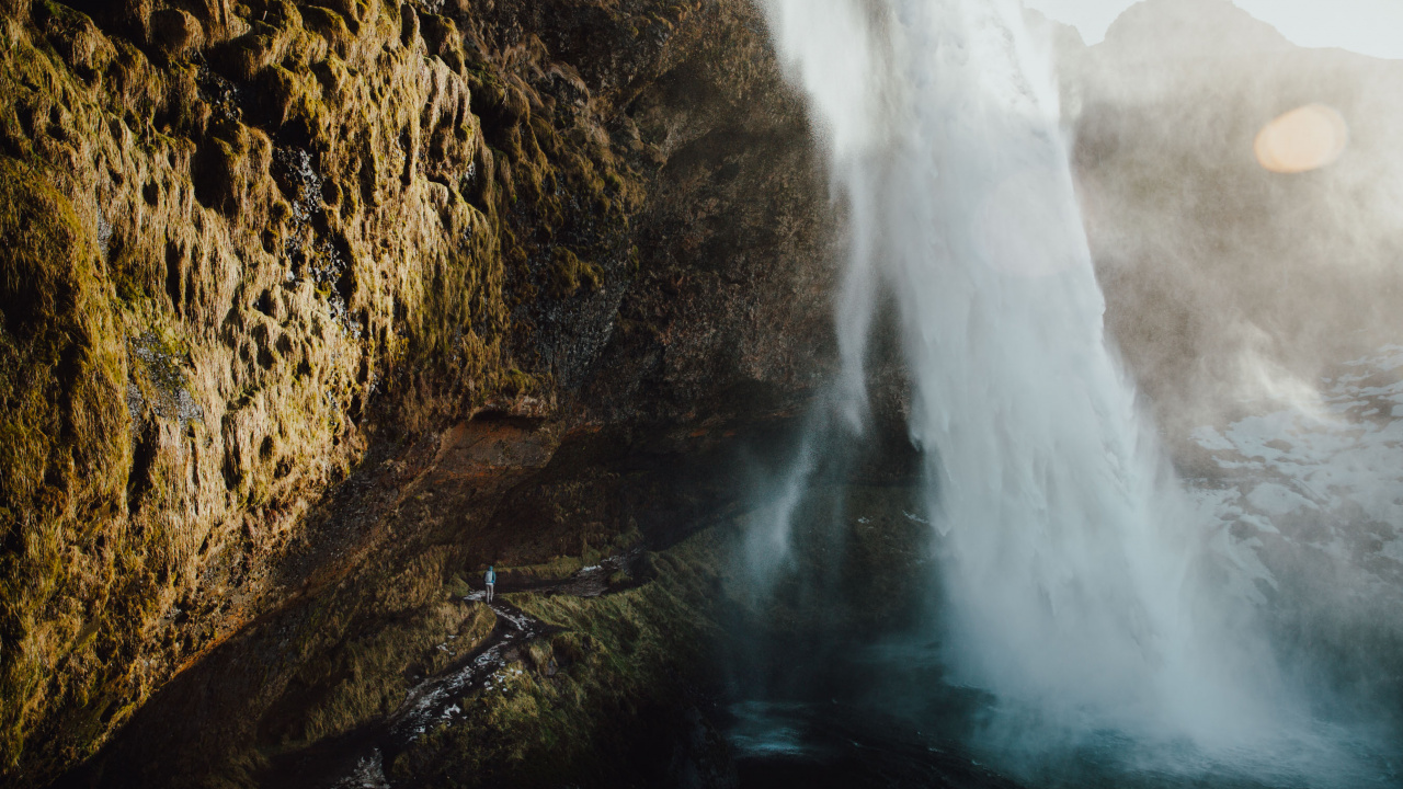 Waterfalls on Brown Rocky Mountain During Daytime. Wallpaper in 1280x720 Resolution