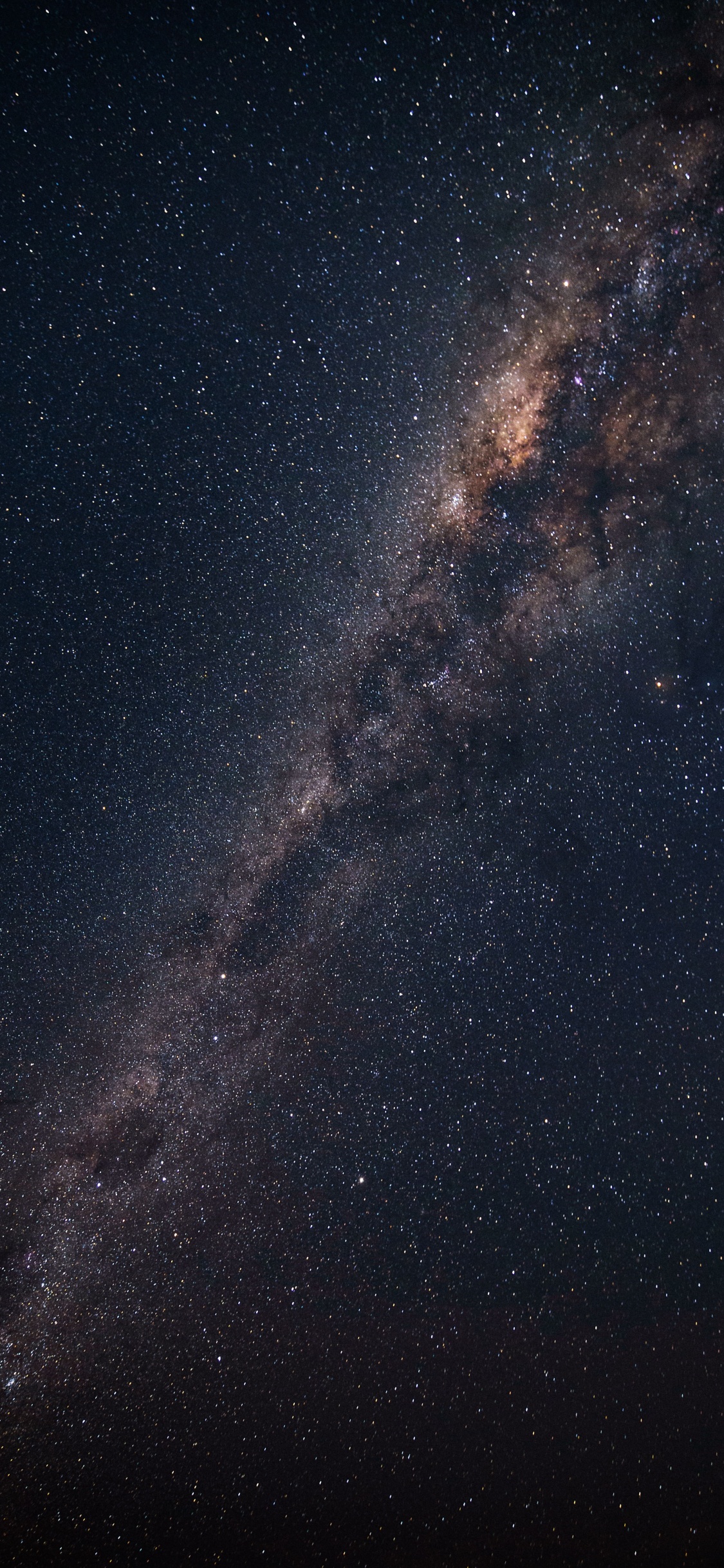 Blue and White Starry Night Sky. Wallpaper in 1125x2436 Resolution