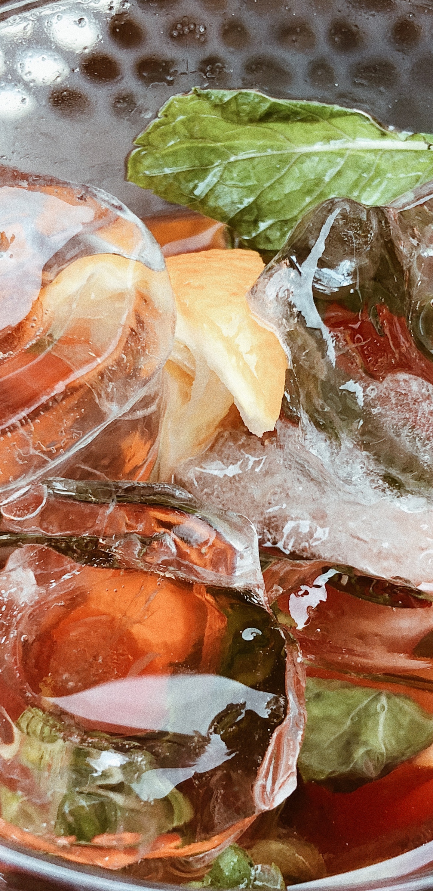 Plato, Líquido, Alimento, Cubo de Hielo, Ingrediente. Wallpaper in 1440x2960 Resolution