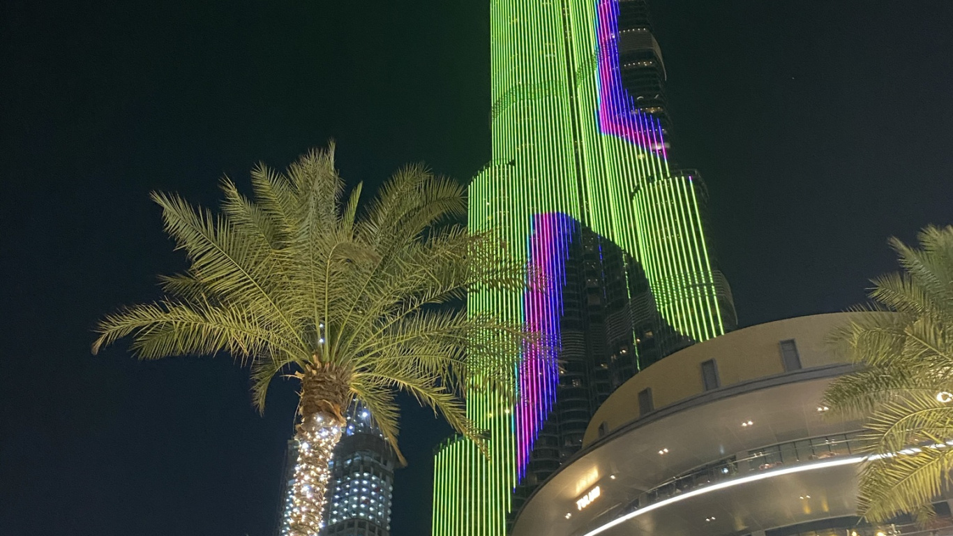 Tower, Palm Trees, Majorelle Blue, Facade, Night. Wallpaper in 1366x768 Resolution