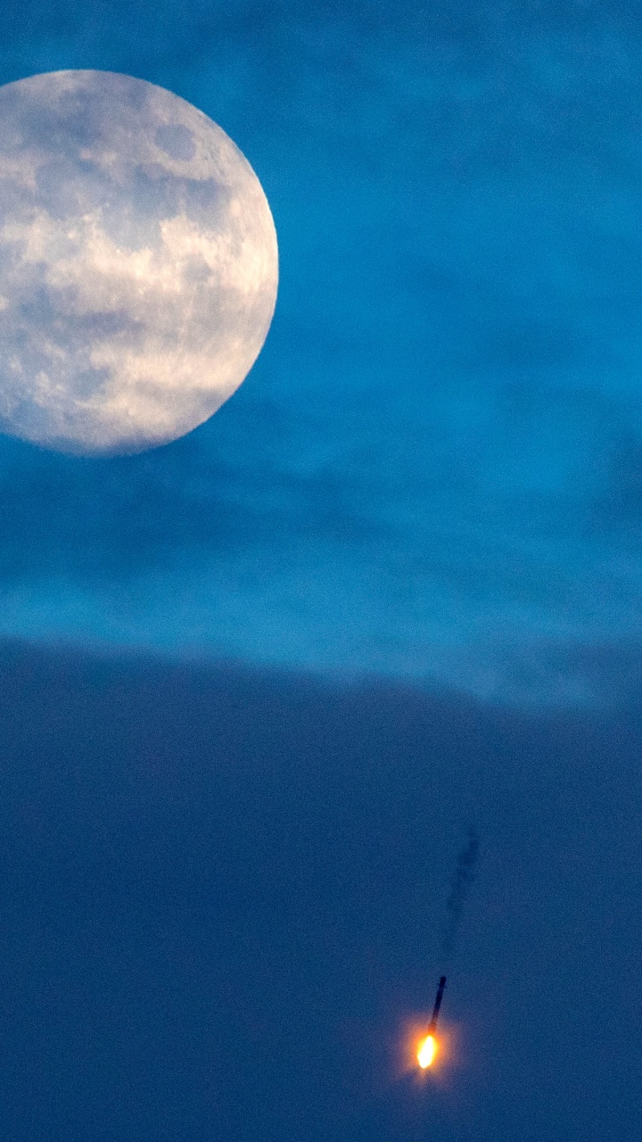 SpaceX, la Estación Espacial Internacional, Tripulación Dragón Demo-2, Starlink, Dragón 2. Wallpaper in 720x1280 Resolution