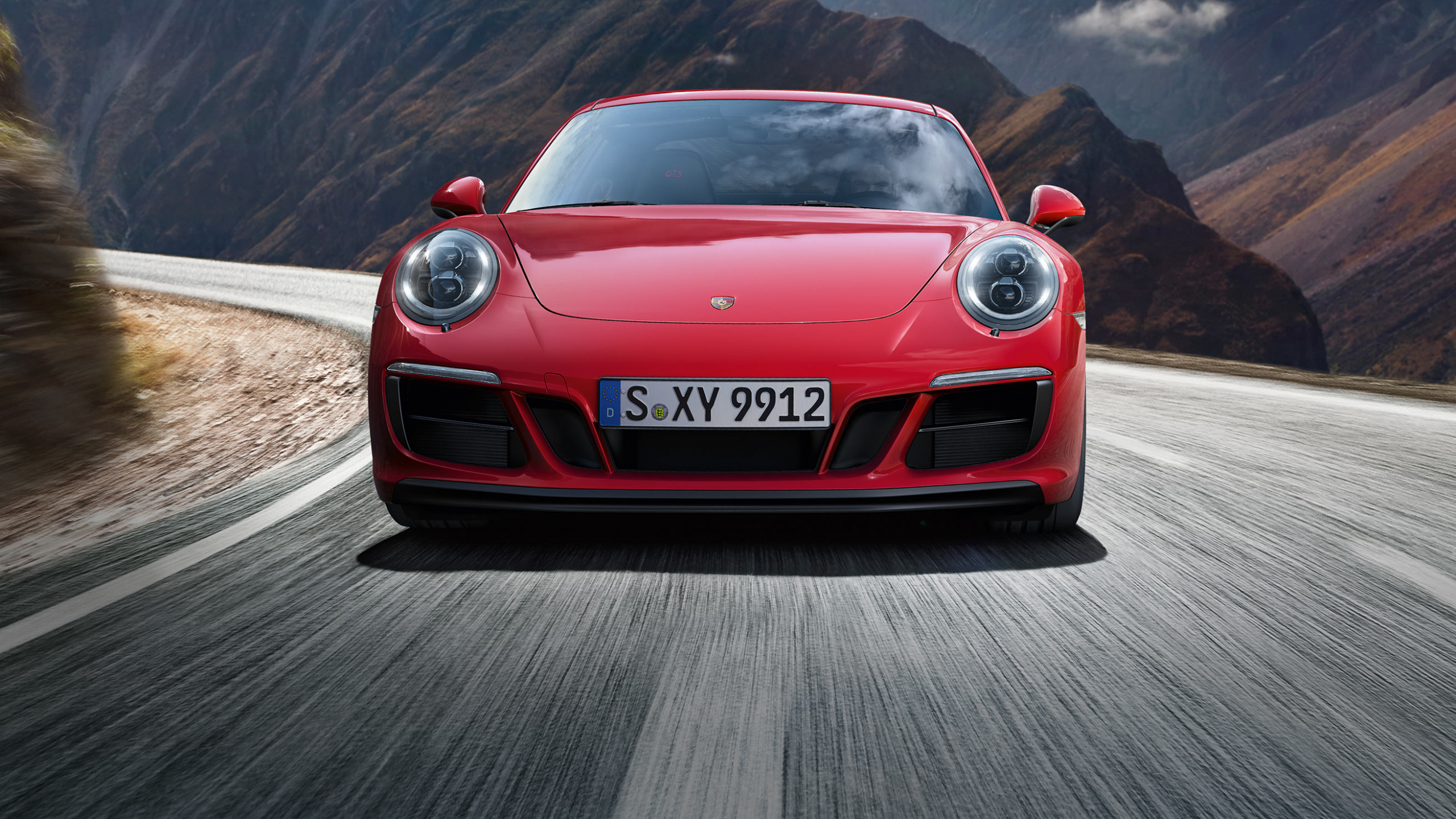 Roter Bmw m 3 Unterwegs. Wallpaper in 2560x1440 Resolution