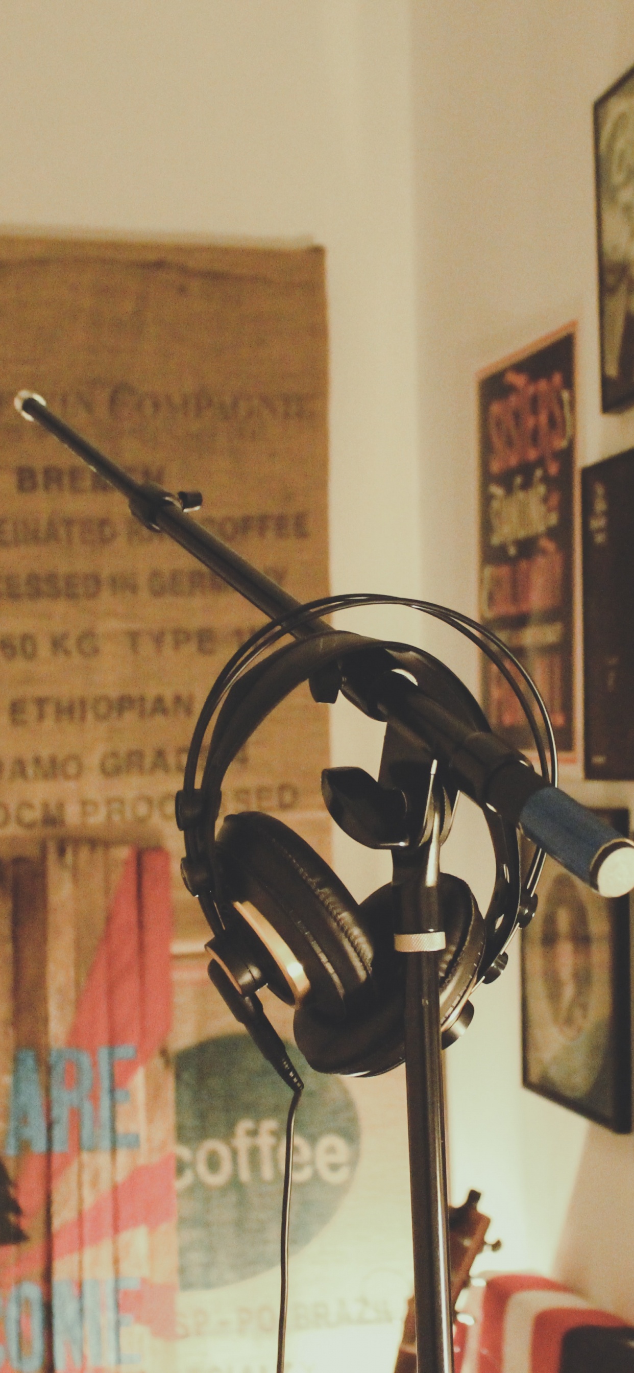 Microphone, Studio D'enregistrement, Son Enregistrement et de Reproduction, Enregistrement, Studio. Wallpaper in 1242x2688 Resolution