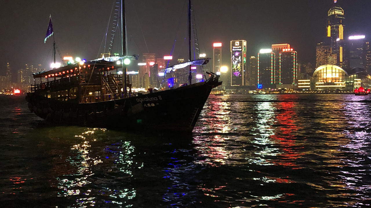 Hong Kong, Eau, Nuit, Métropole, Motomarine. Wallpaper in 1280x720 Resolution