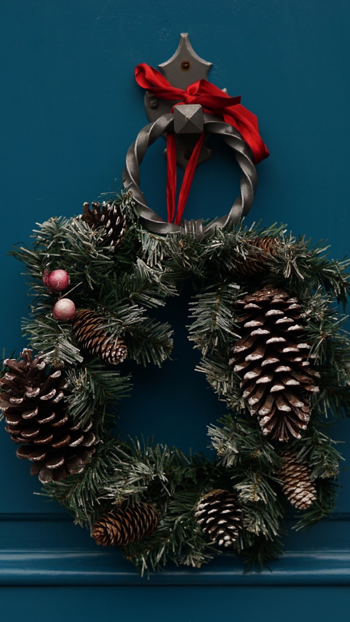 Christmas Day, Christmas and Holiday Season, Christmas Decoration, Holiday, Wreath. Wallpaper in 720x1280 Resolution