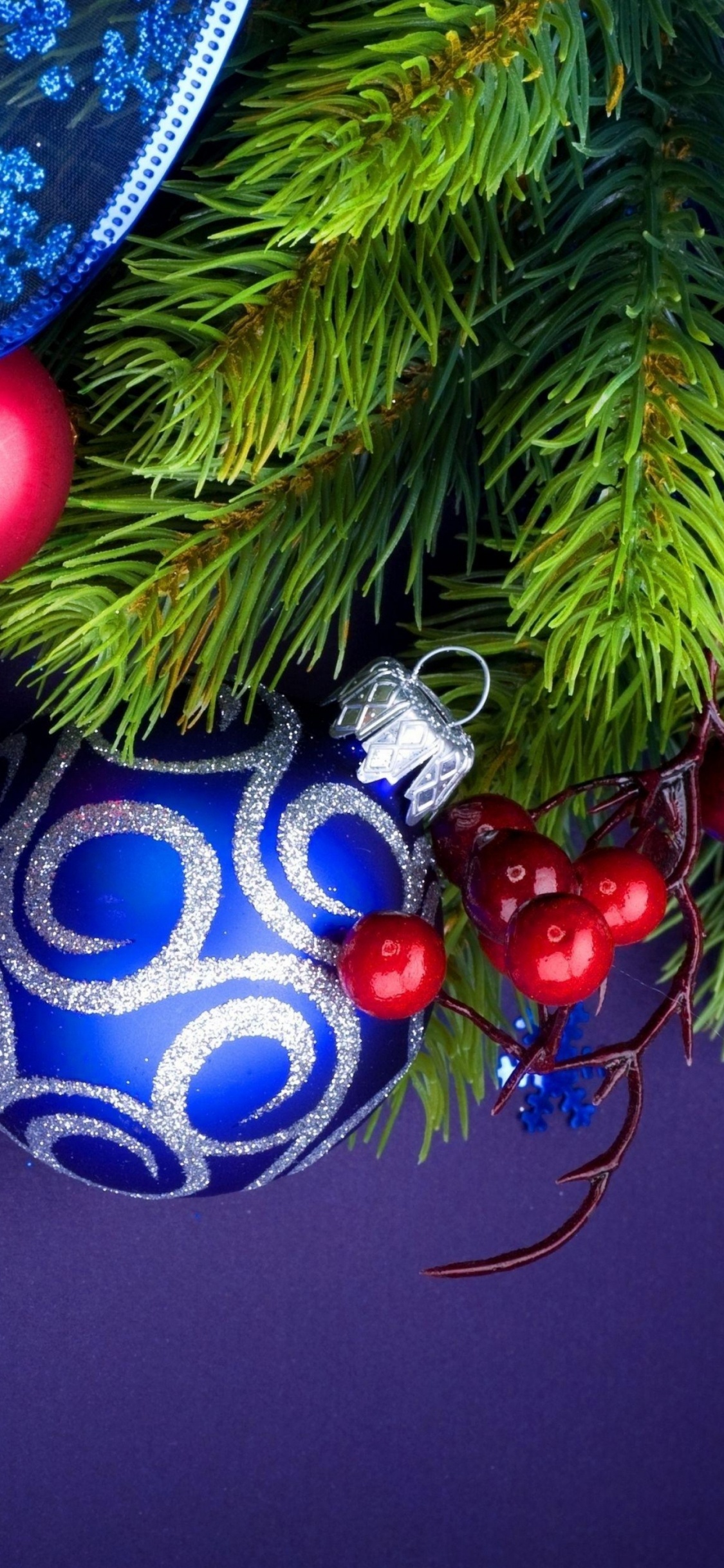 Decoración de la Navidad, Evento, Árbol de Año Nuevo, Azul, el Pino de la Familia. Wallpaper in 1125x2436 Resolution