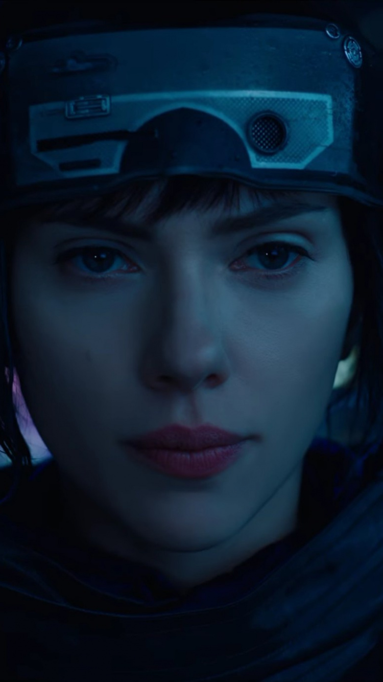 Woman in Black Hoodie Wearing Blue Helmet. Wallpaper in 750x1334 Resolution