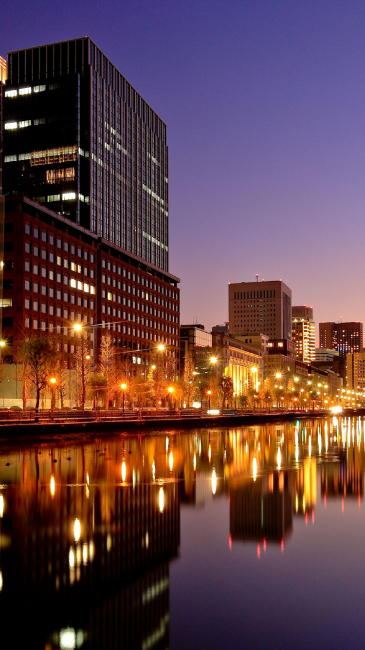 Horizonte de la Ciudad Durante la Noche. Wallpaper in 750x1334 Resolution