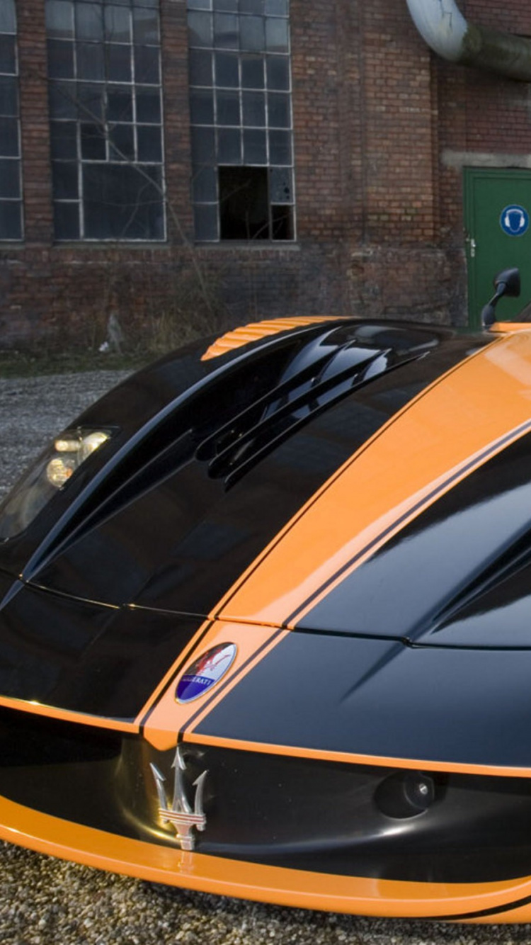 Lamborghini Aventador Negro y Amarillo. Wallpaper in 750x1334 Resolution