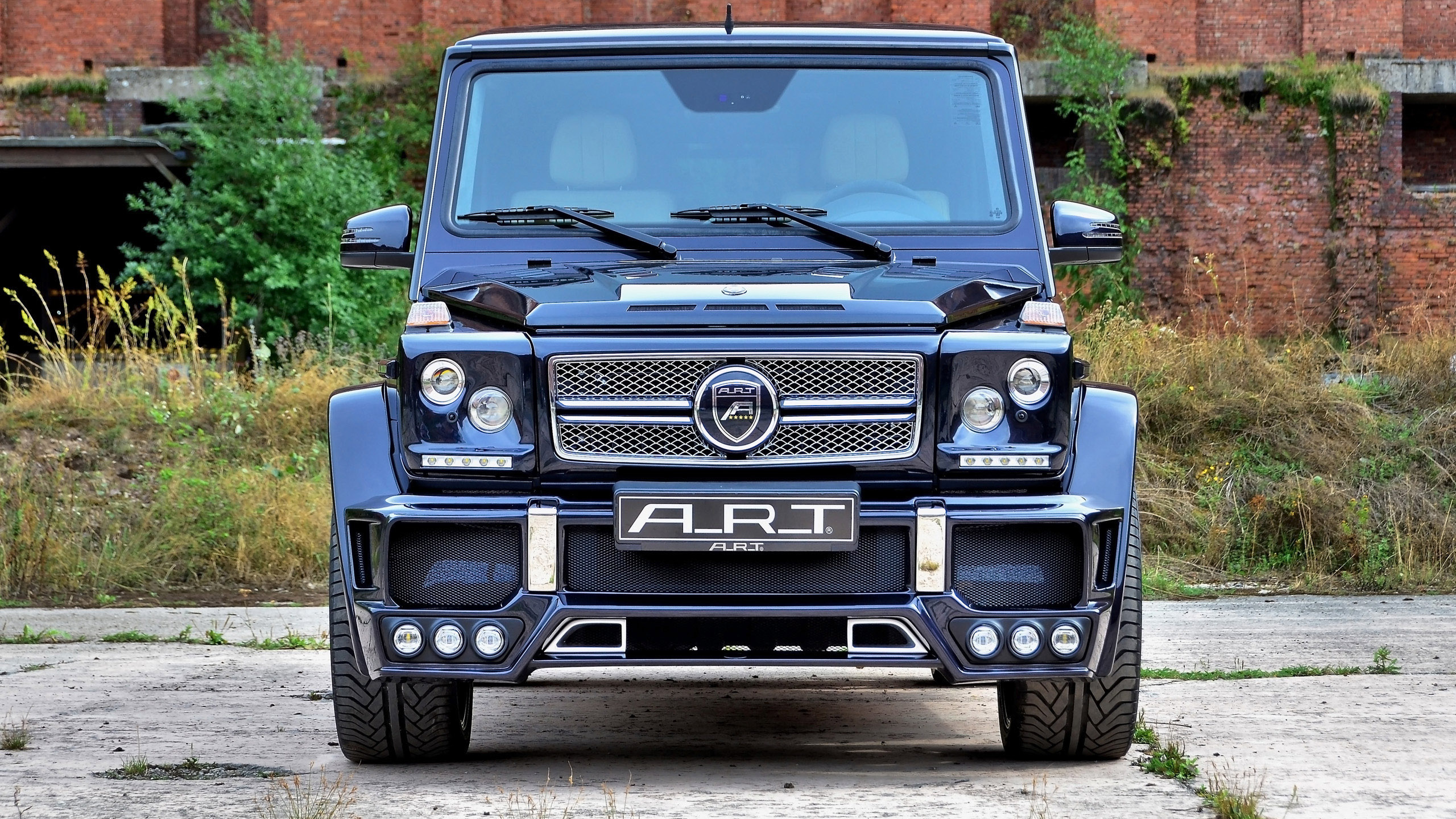 Blue Jeep Wrangler on Road During Daytime. Wallpaper in 2560x1440 Resolution