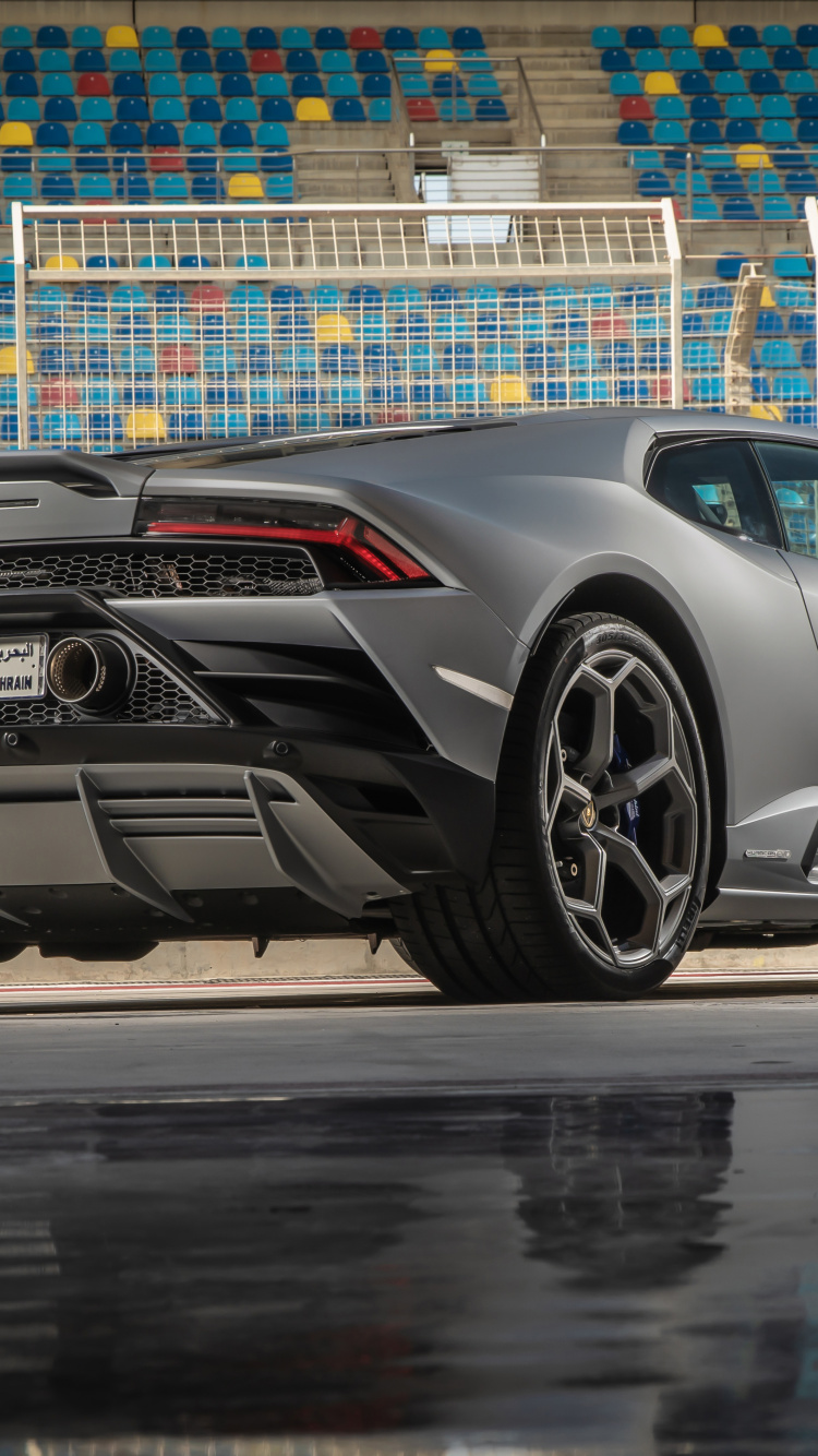 Porsche 911 Noire Sur Route Pendant la Journée. Wallpaper in 750x1334 Resolution