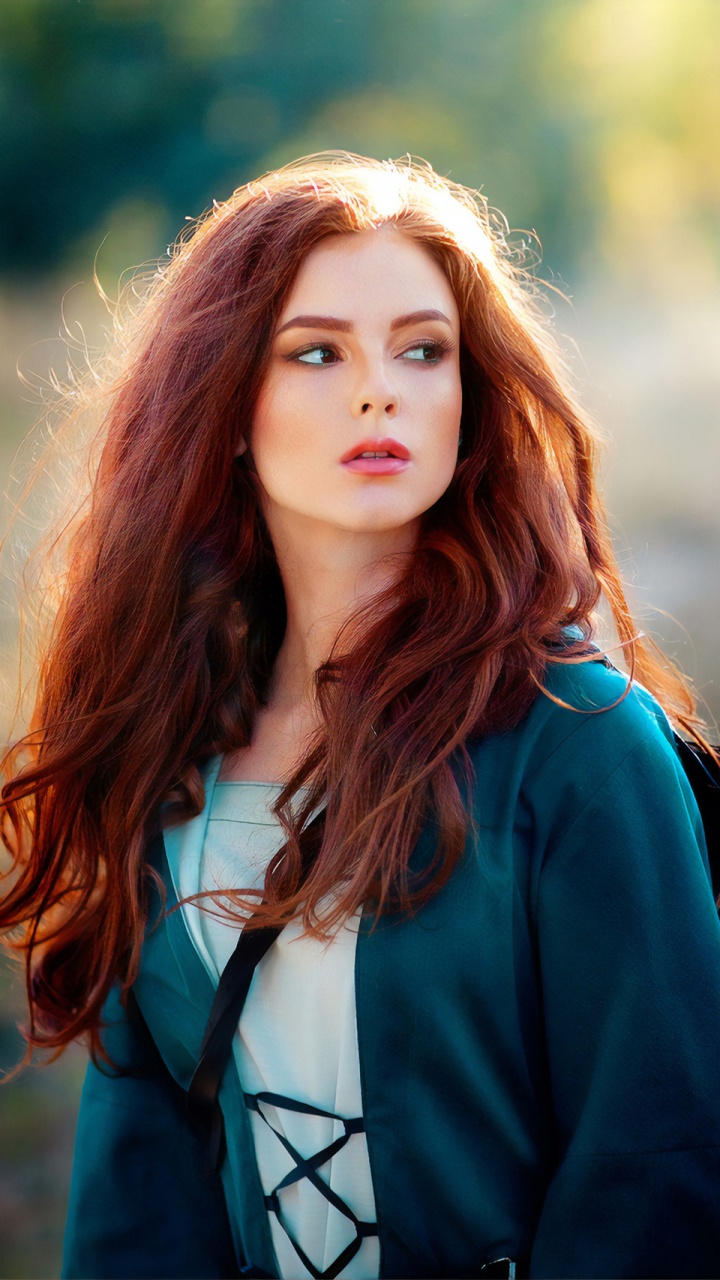 Haar, Menschen in Der Natur, Gesicht, Lippe, Schönheit. Wallpaper in 720x1280 Resolution