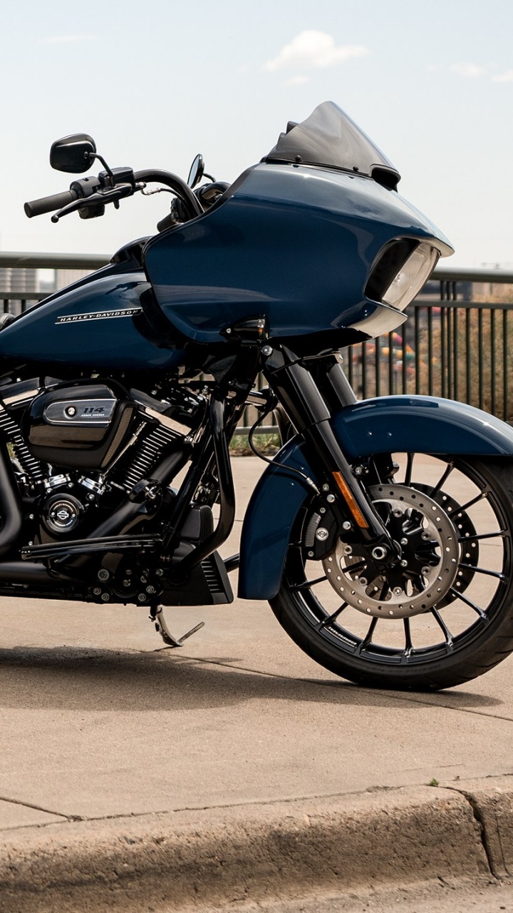 Blue and Black Cruiser Motorcycle on Gray Concrete Road During Daytime. Wallpaper in 720x1280 Resolution