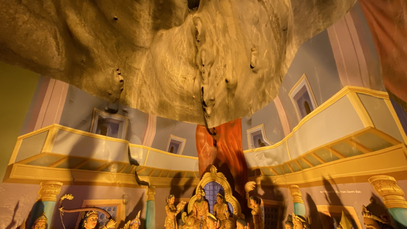 Malaisie, Attraction Touristique, Tourisme, Grotte, la Mythologie. Wallpaper in 1366x768 Resolution