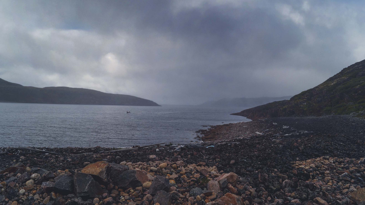 Body of Water Near Mountain Under Cloudy Sky During Daytime. Wallpaper in 1280x720 Resolution