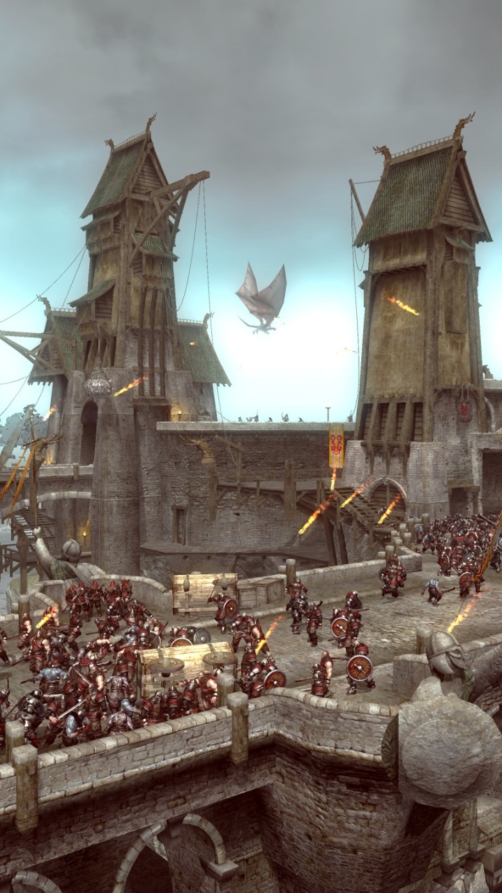 Leute, Die Tagsüber Auf Der Straße in Der Nähe Des Gebäudes Gehen. Wallpaper in 720x1280 Resolution