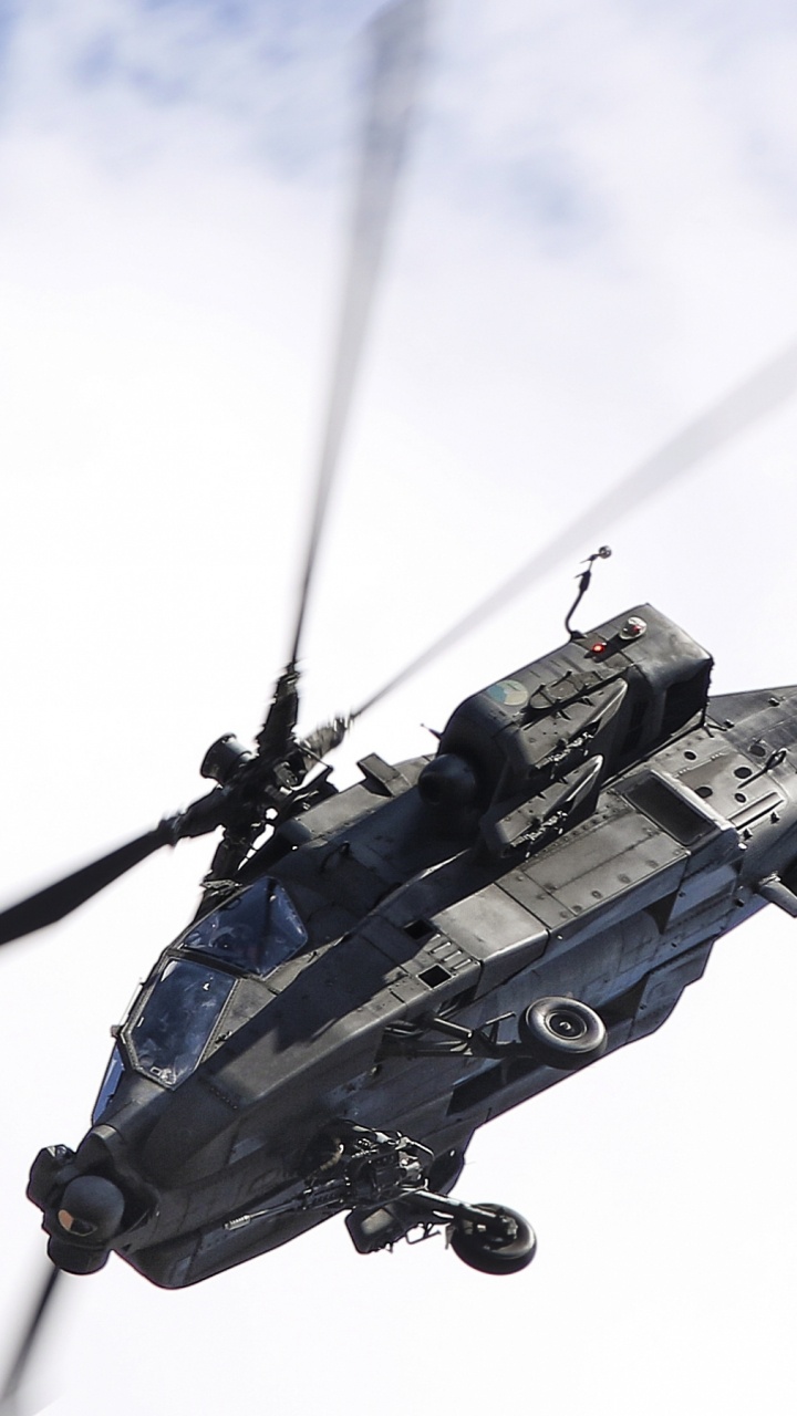 Helicóptero Gris y Negro Bajo un Cielo Azul Durante el Día. Wallpaper in 720x1280 Resolution