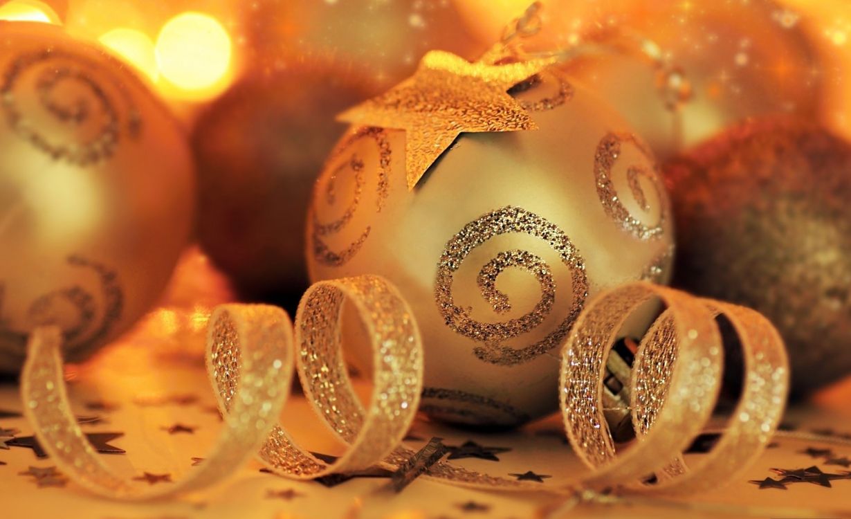 Christmas Ornament, Gold, Neujahr, Weihnachten, Weihnachtsdekoration. Wallpaper in 1920x1170 Resolution