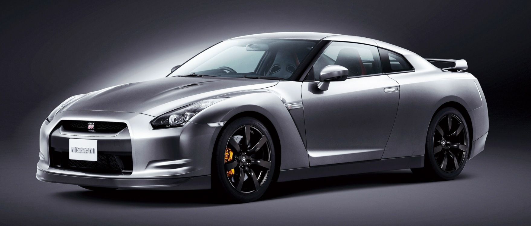 Silbernes Mercedes Benz c Klasse Coupé. Wallpaper in 2392x1020 Resolution