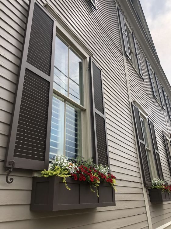 Ventana, Inmueble, Ventana de Guillotina, Techo, Propiedad. Wallpaper in 1536x2048 Resolution