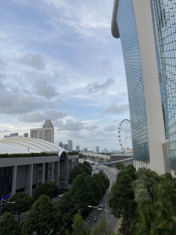 Tageszeit, Architektur, Stadtgebiet, Tower Block, Geschäftshaus. Wallpaper in 1536x2048 Resolution