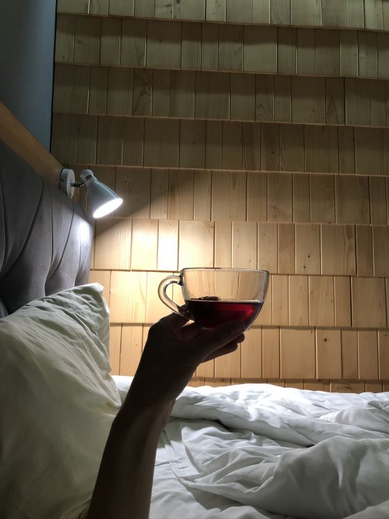 Lumière, Fenêtre, Vin, Verres à Pied, Verre. Wallpaper in 1536x2048 Resolution