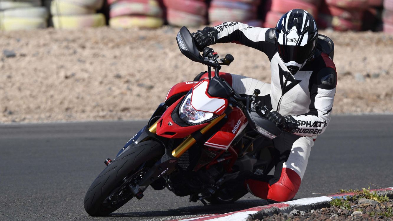 Motocicleta, 2019 Ducati Hypermotard 950, Ducati Hypermotard 950, Ducati, Ducati Desmosedici. Wallpaper in 3840x2160 Resolution