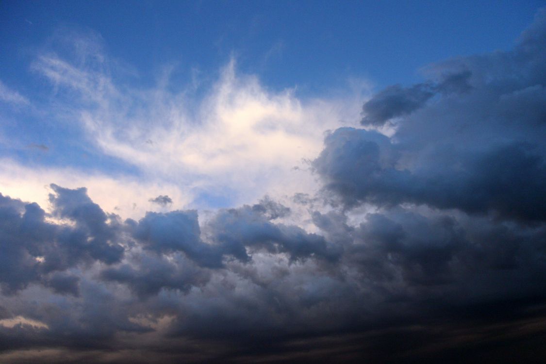 Weiße Wolken Und Blauer Himmel Tagsüber. Wallpaper in 3000x2000 Resolution