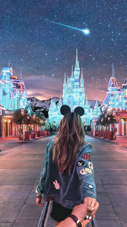 Tokyo Disneyland, Walt Disney World Resort, Disneyland Paris, Murad Osmann, Parc Disneyland. Wallpaper in 1152x2048 Resolution