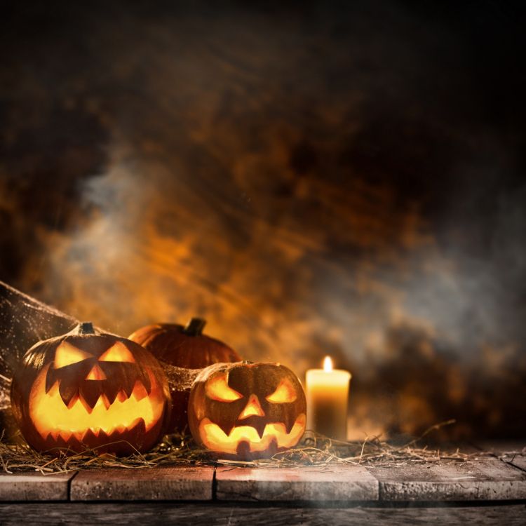 Flamme, Citrouille, Nuit, Lumière, Citrouilles D'Halloween. Wallpaper in 2048x2048 Resolution