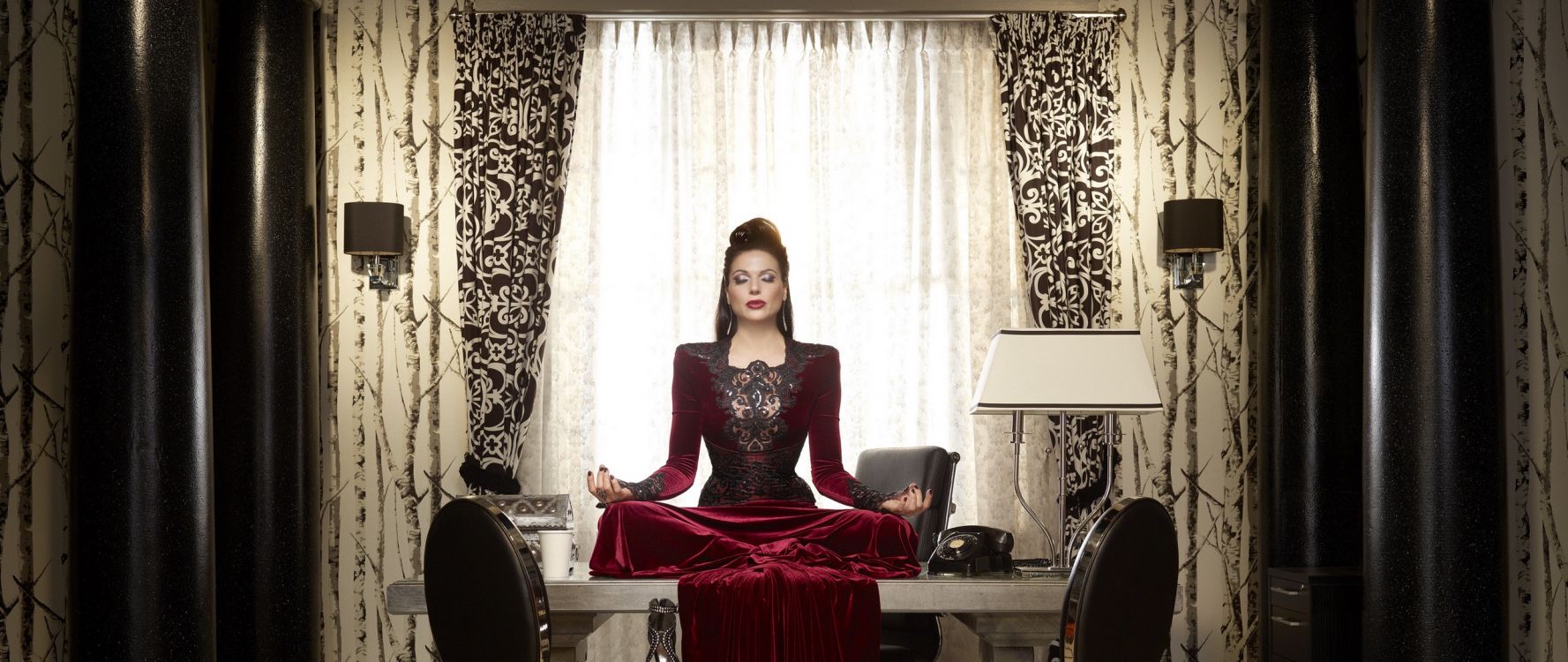 Queen, Rideau, Textile, Séance, Design D'intérieur. Wallpaper in 2560x1080 Resolution