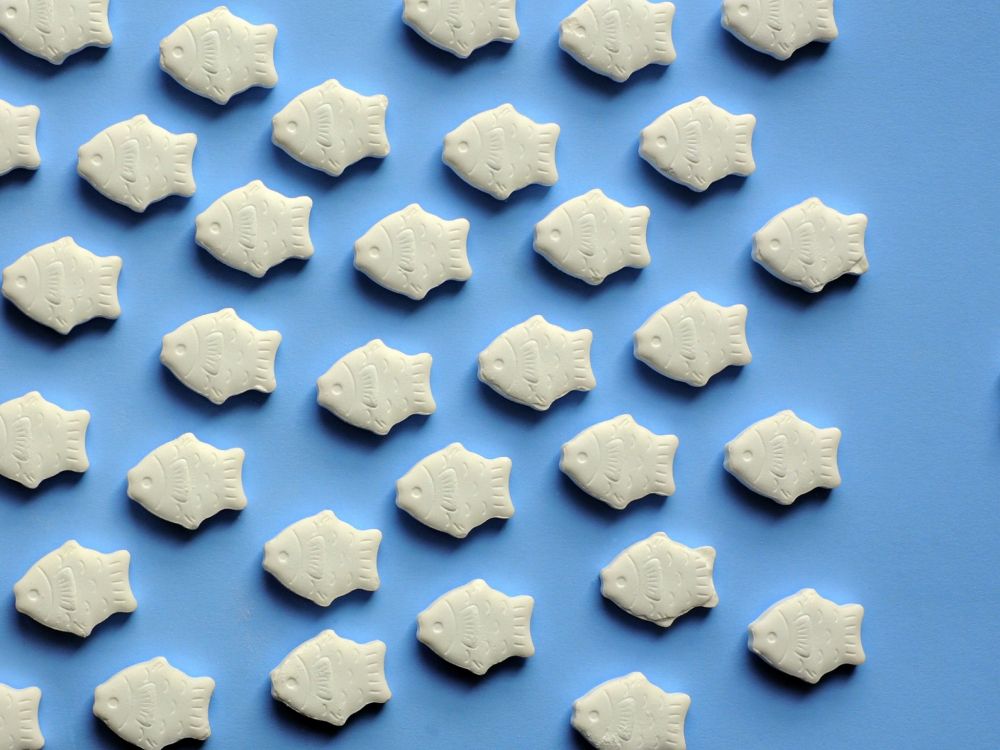 White Ice Cubes on Blue Textile. Wallpaper in 2048x1536 Resolution