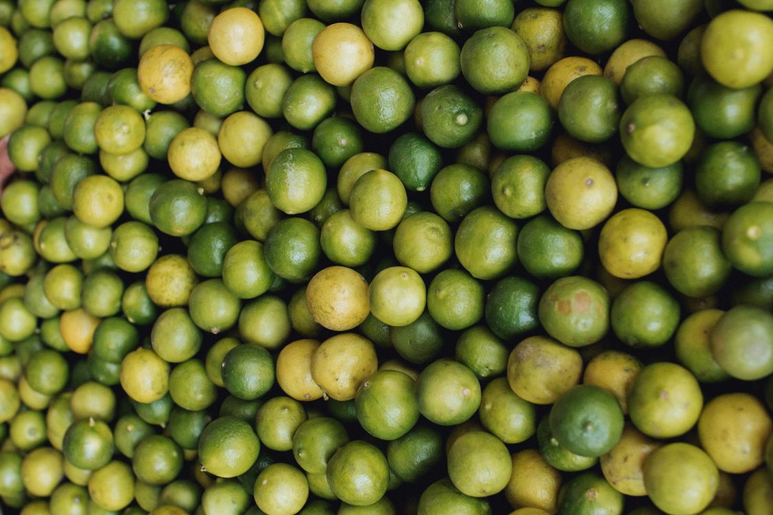 Grüne Und Gelbe Runde Früchte. Wallpaper in 6000x4000 Resolution