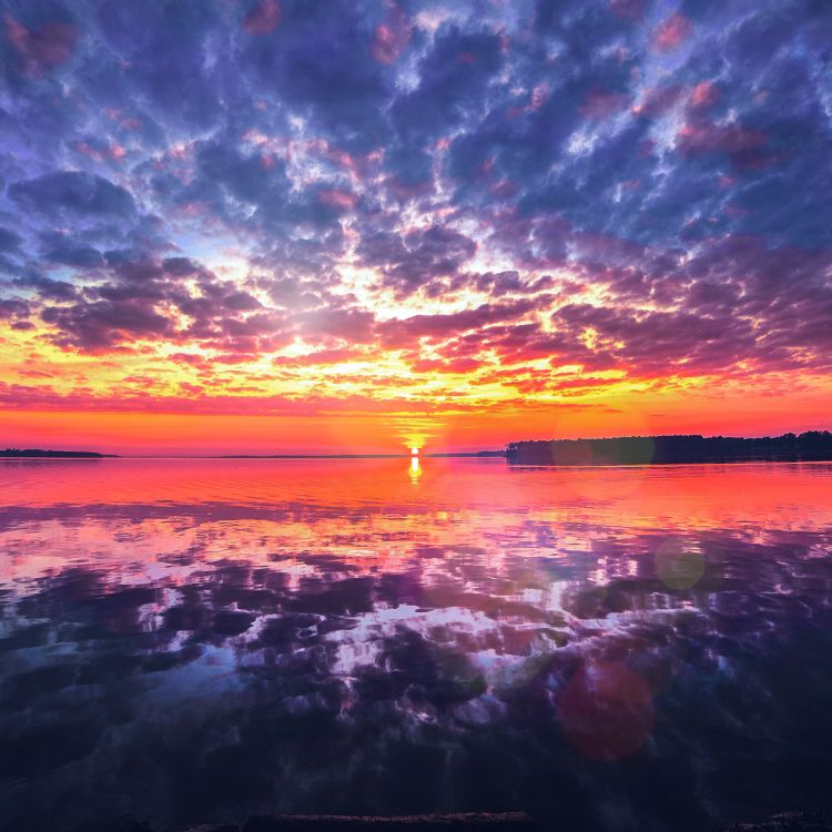 Lever, Apple, Eau, Atmosphère, la Journée. Wallpaper in 2732x2732 Resolution