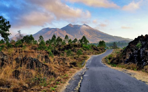 Image cloud, water, vegetation, mountainous landforms, road