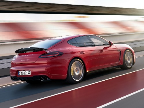 Image red porsche 911 on road