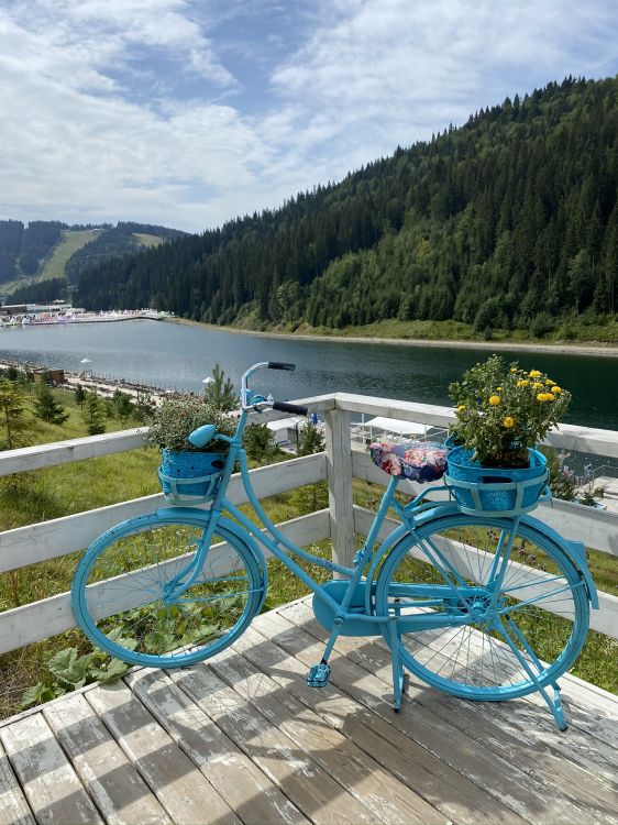 Wasser, Fahrradverleih, Tourismus, Radfahren, Bergkette. Wallpaper in 1536x2048 Resolution